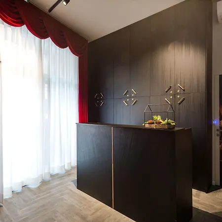 Italianflat - Theatrum And Verona