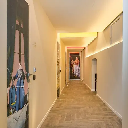 Italianflat - Theatrum And Gæstehus