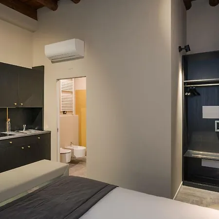 Italianflat - Theatrum And