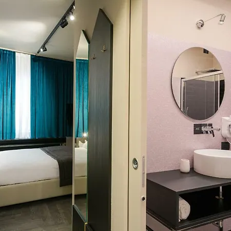 Italianflat - Theatrum And