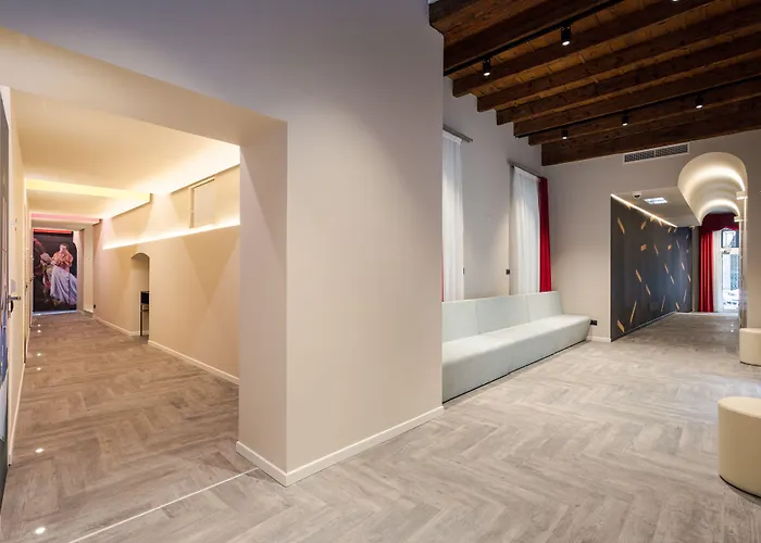 Italianflat - Theatrum And Verona