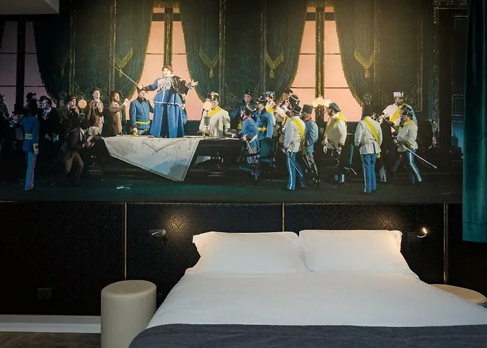 Italianflat - Theatrum And